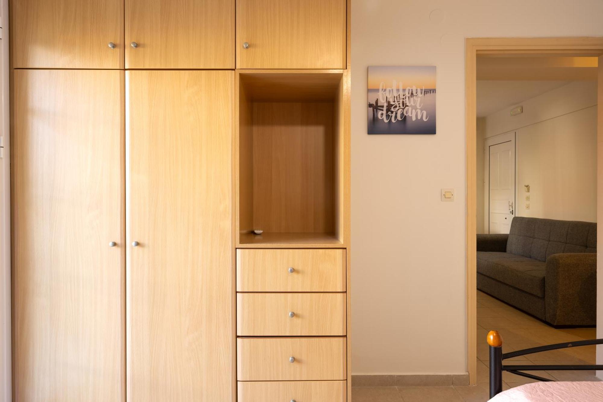 Pavlos Apartments Аргостолион Экстерьер фото