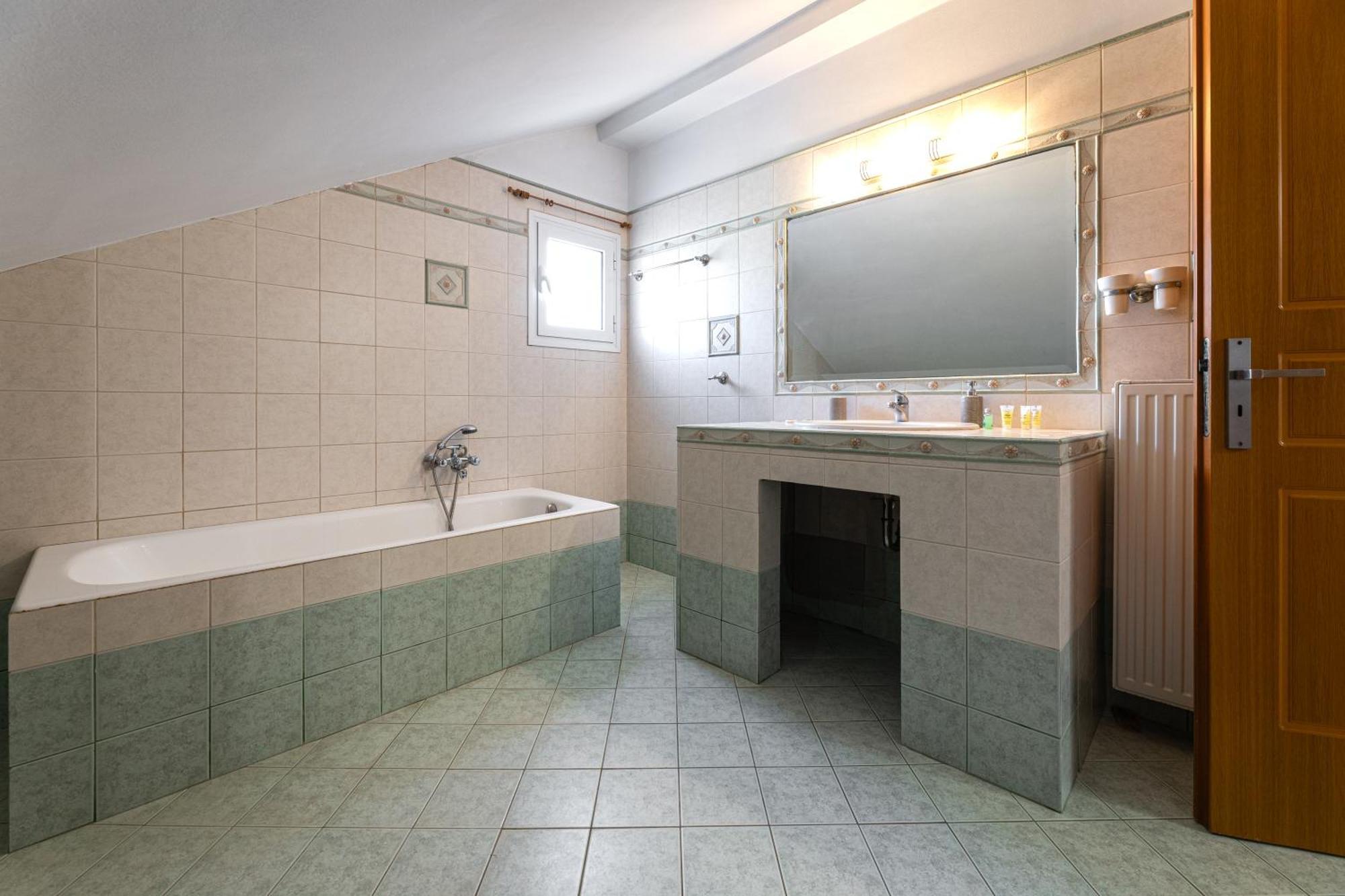 Pavlos Apartments Аргостолион Экстерьер фото
