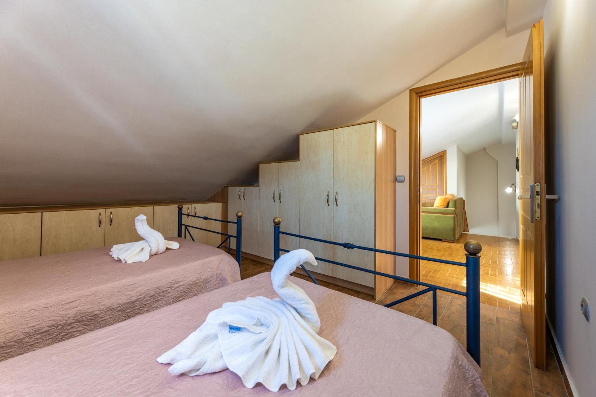 Pavlos Apartments Аргостолион Экстерьер фото